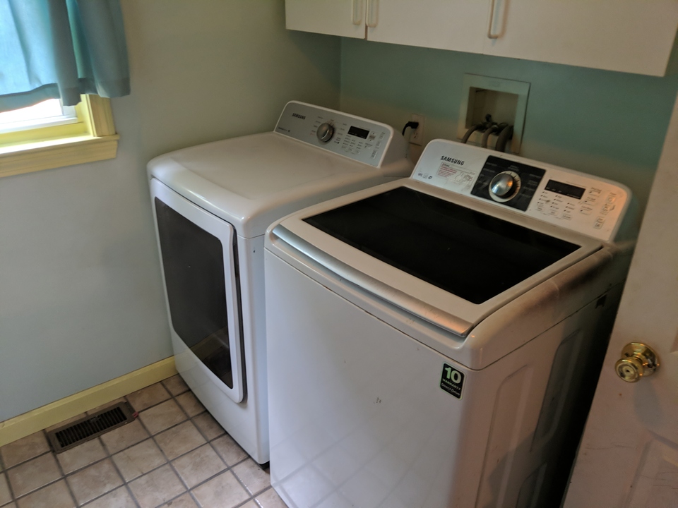 03-washer-dryer.jpg