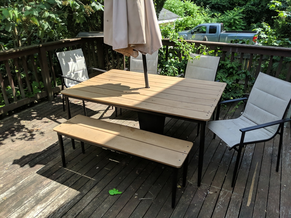 07-deck-table.jpg